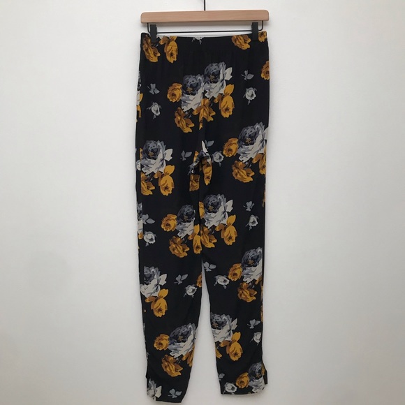 THEORY Viewpine Distressed Floral Pant - Picture 8 of 11